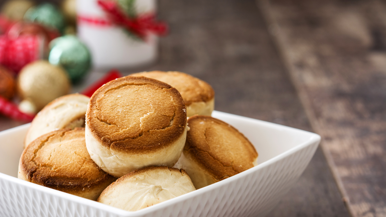 ¿Cómo y cuánto afecta comer roscones, polvorones y turrones en Navidad?